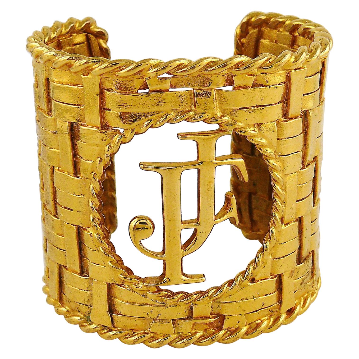 Bracelet manchette vintage couture en or massif tissé avec monogramme JF en vente