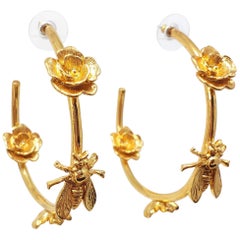Oscar de la Renta Wasp and Flower Open Hoop Earrings in 24K Gold
