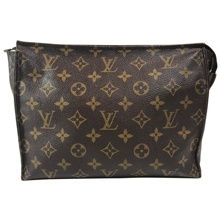 Louis Vuitton Vintage Monogram Toiletry Pouch 26 For Sale at 1stdibs