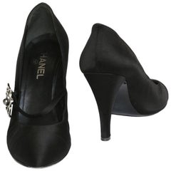 CHANEL High Heels in Black Silk Satin Size 40.5