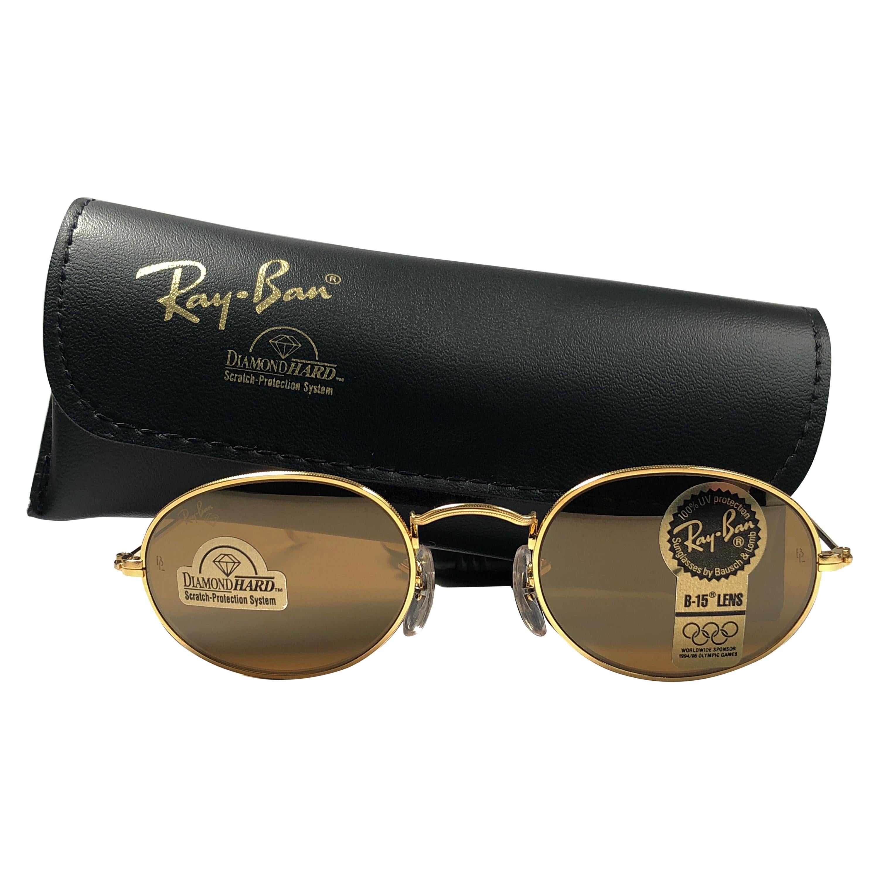 New Vintage Ray Ban Oval Gold Diamond Hard Lenses 1980's B&L Sunglasses at  1stDibs | ray ban diamond hard original, vintage ray bans 1980s, ray ban  diamond hard g-15 lens