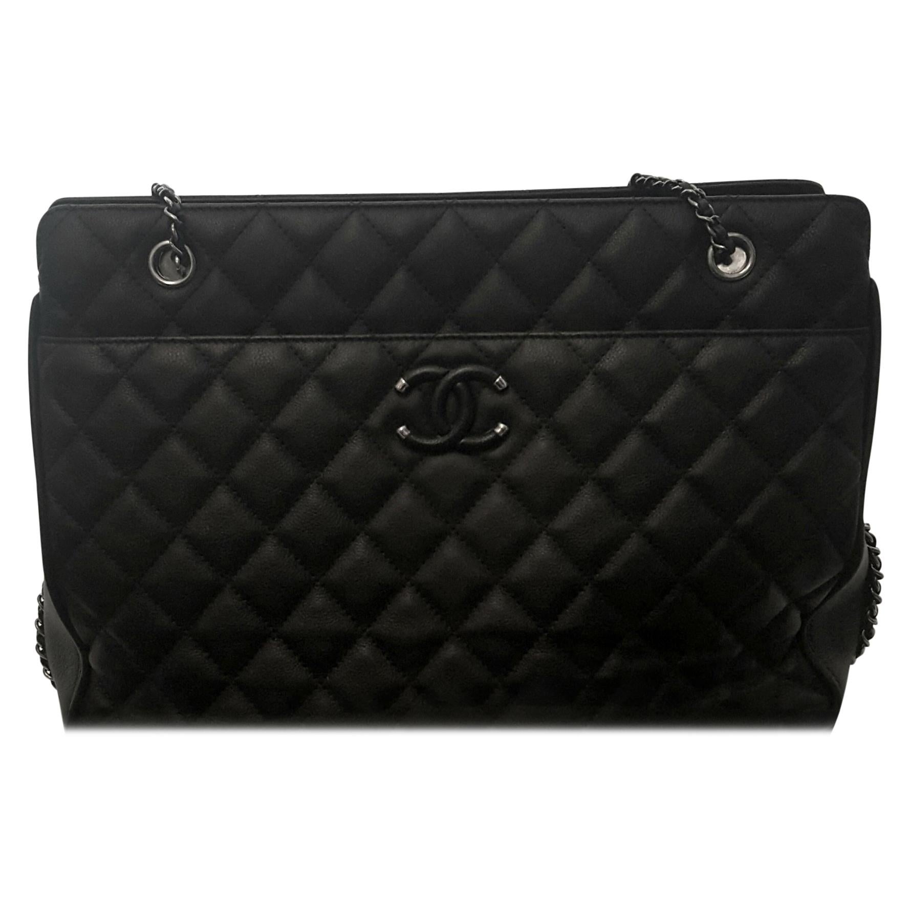 Chanel Diamond Quilt Leather W/ Ruthenium Chain Link & Leather Shoulder Pad Tote