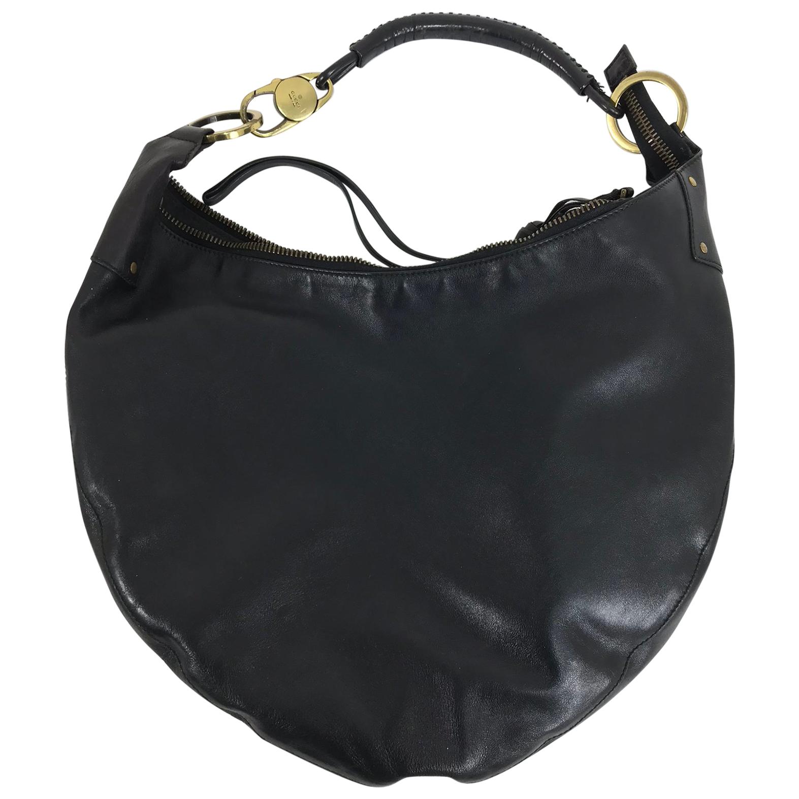 Gucci Black Leather shoulder bag with gold hardware