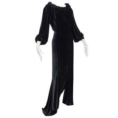 Vintage Aesthetic *Large Size* Black Velvet Ruff Collar Gown with Train - L-XL, 1930s