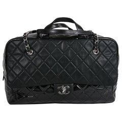 CHANEL Tote Bag in Matte  and Aged Varnished Black Quilted Leather