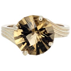 Gemjunky Petite Trillon Fiery YellowGold Labradorite Silver Ring