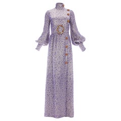 Jean Louis Scherrer vestido de noche de alta costura de brocado de lamé morado, primavera 2005