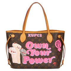 Louis Vuitton Xupes X Year Zero London handbemalt Own Your Power Neverfull PM