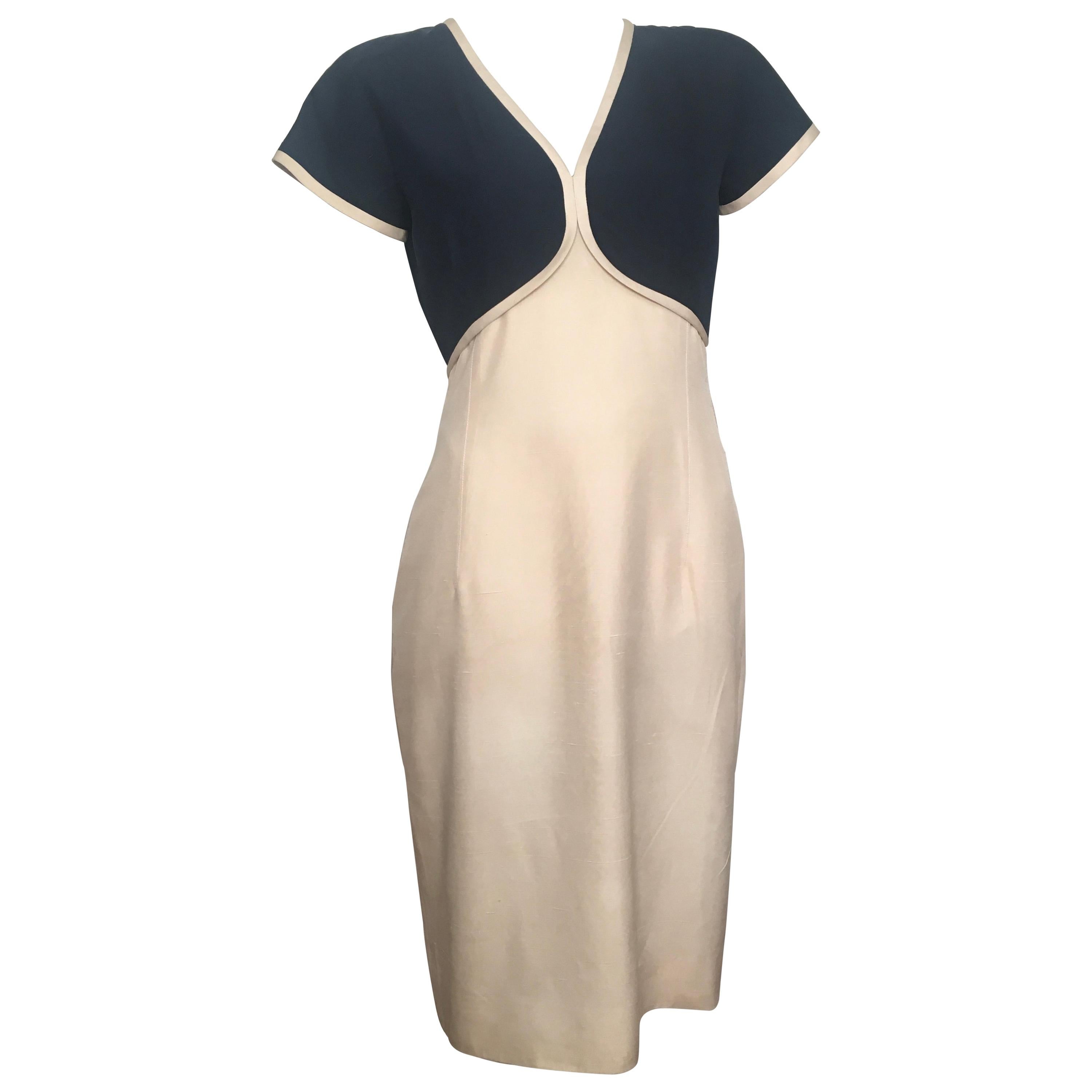 Valentino 1980s Silk Short Sleeve Navy & Cream Dress Size 6. For Sale