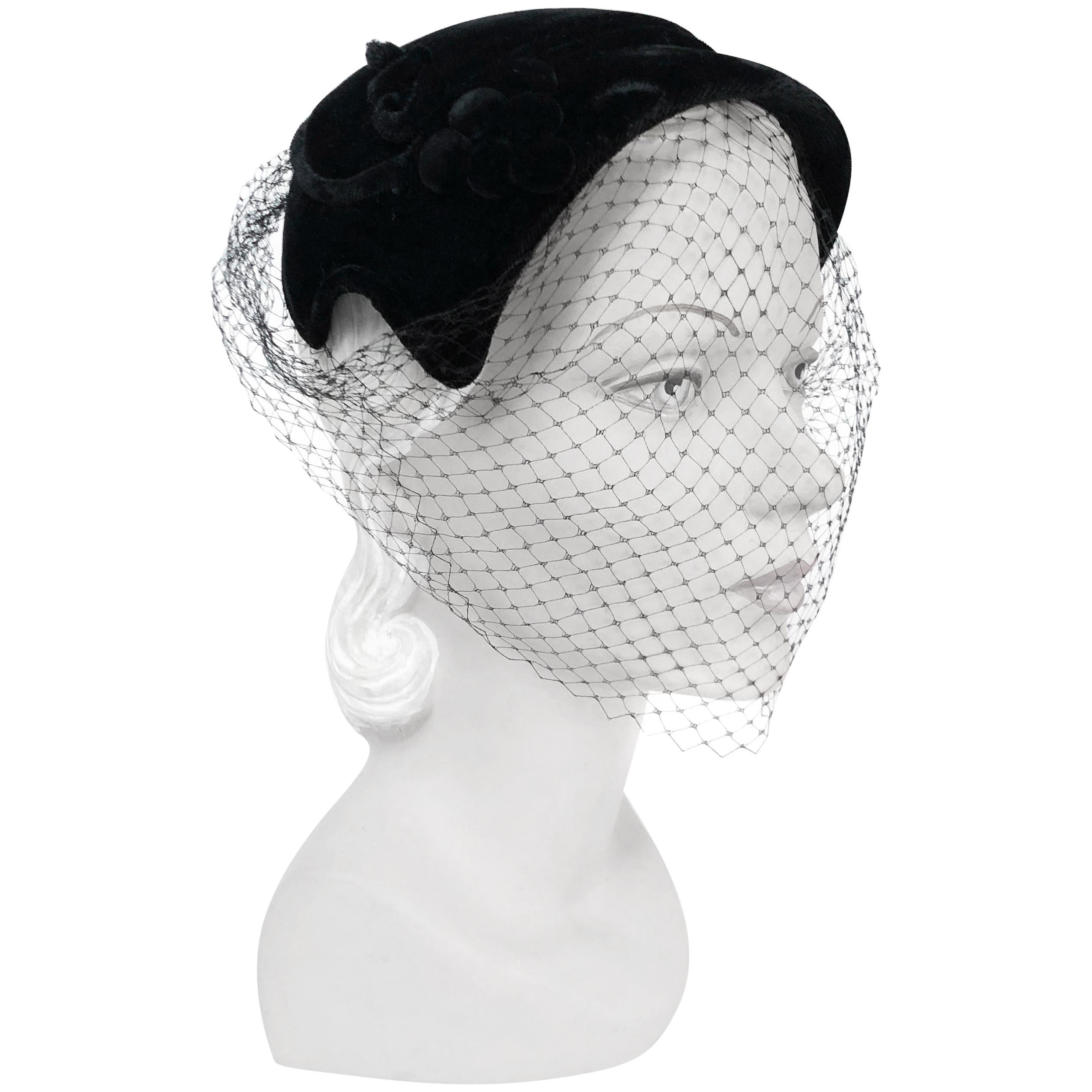 1950s Black Velvet Cocktail Hat with Tie Back Net