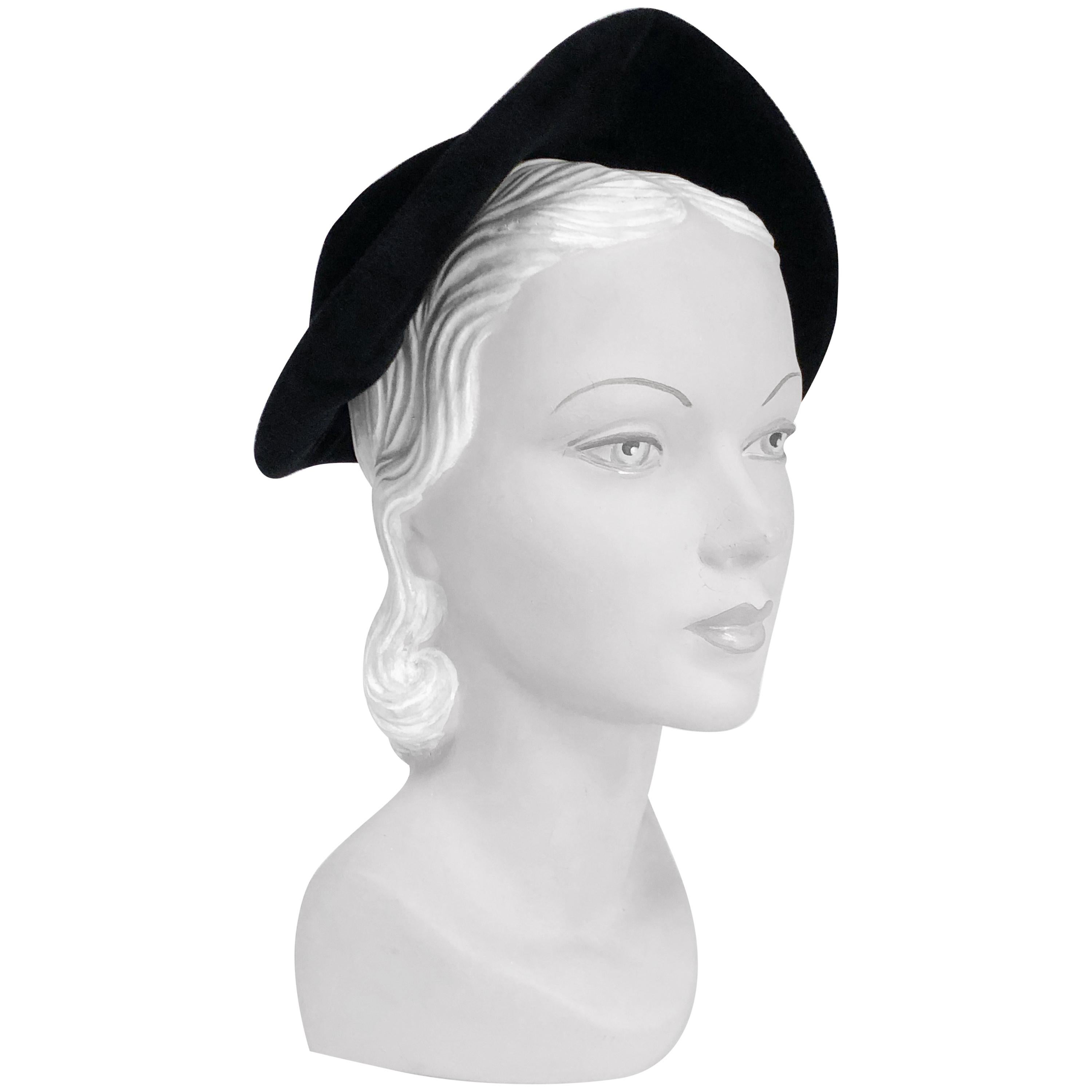 1940s Hattie Carnegie Black Velvet Hat 