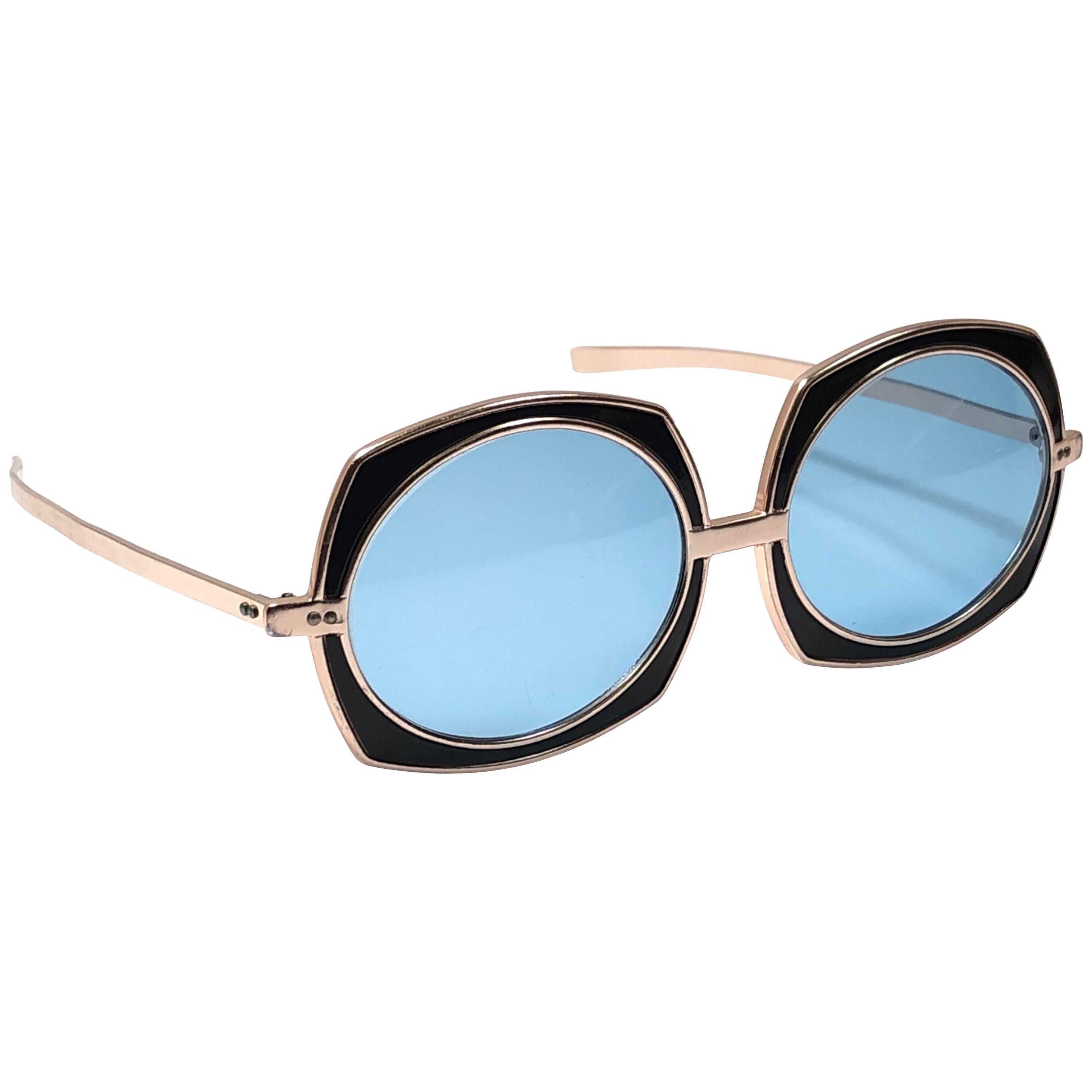 Renauld - Lunettes de soleil vintage à monture surdimensionnée en or rose avec lentille bleue, fabriquées aux États-Unis, 1980 en vente