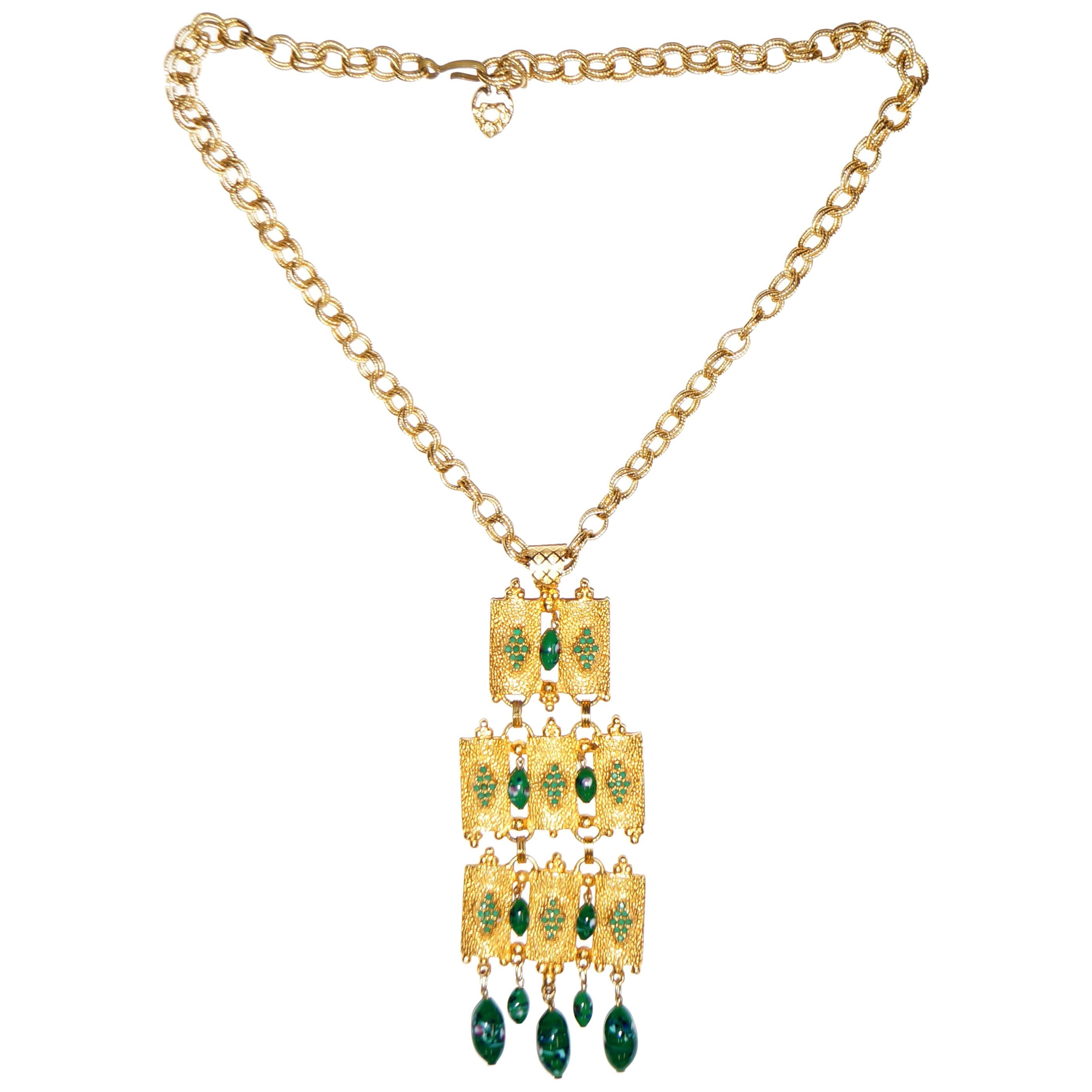 1960s Substantial Brutalist Articulated Gold Tone Jade Green Glass Necklace For Sale
