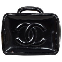 Chanel Vintage 90s Cuir verni noir intemporel CC Vanity Case Bag
