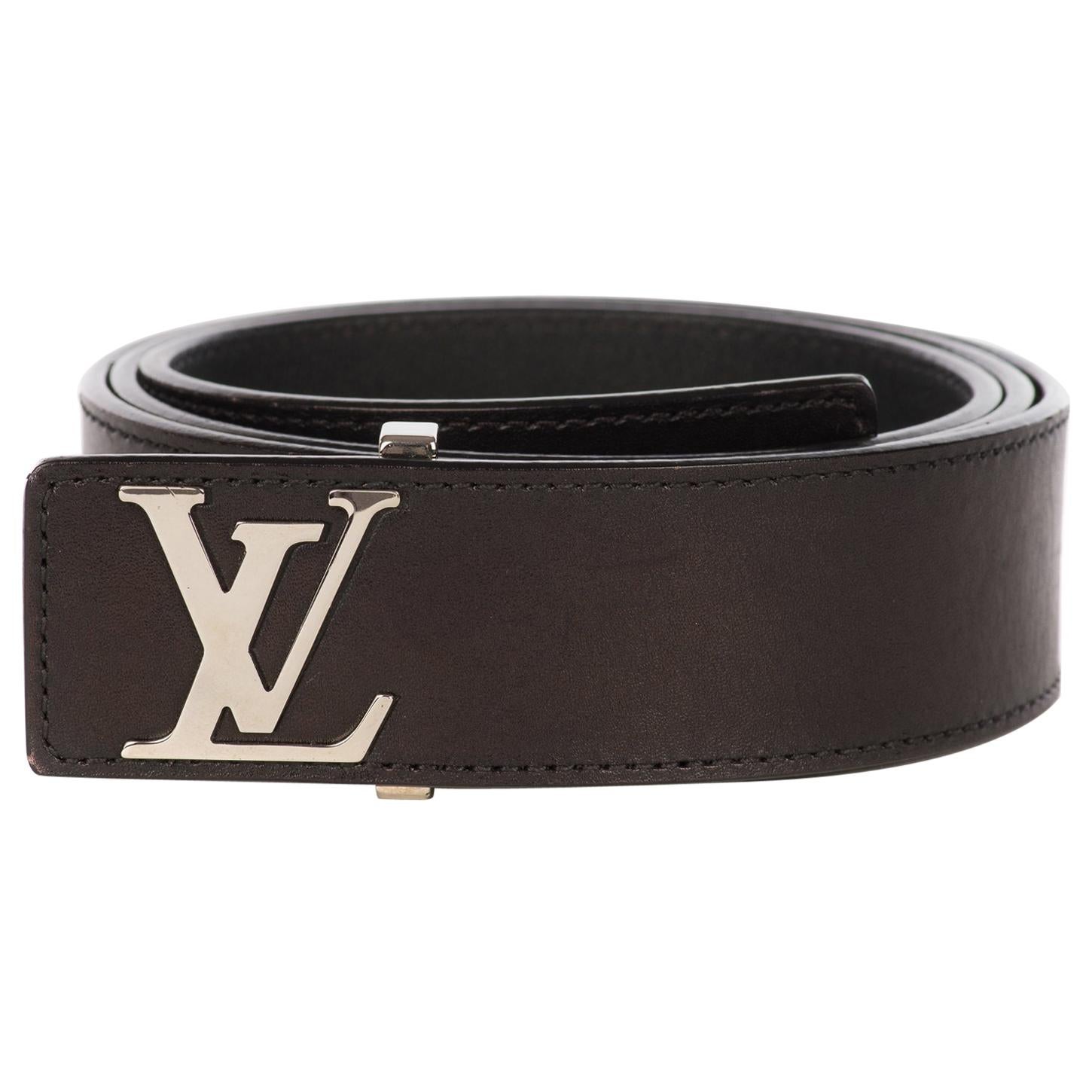 Louis Vuitton belt for men in black leather in excellent condition