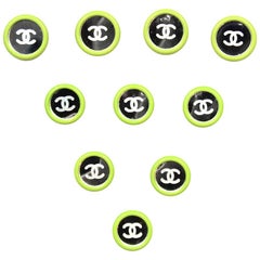 Boutons à tige CC miroir Chanel avec bordure verte (lot de 10- 4 grands:: 6 moyens)