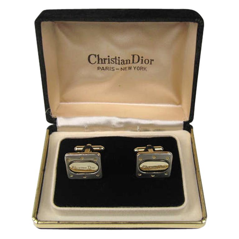 Christian Dior Boutons de manchette pour hommes dans sa boîte d'origine En  vente sur 1stDibs