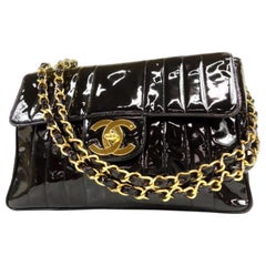 Vintage Chanel Classic Flap Vertical Quilted Jumbo 233086 Black Leather  Cross Body Bag