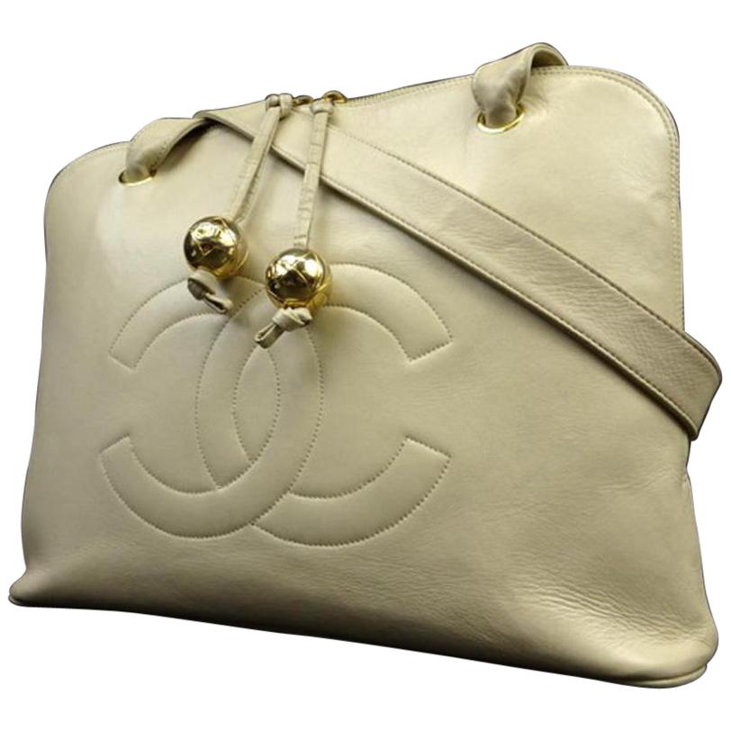 Chanel Cc Logo Ball Tote 220122 Beige Leather Shoulder Bag For Sale