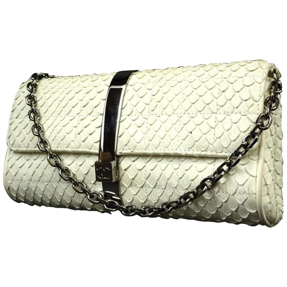 Chanel Python Flap 219333 White Patent Leather Shoulder Bag For Sale