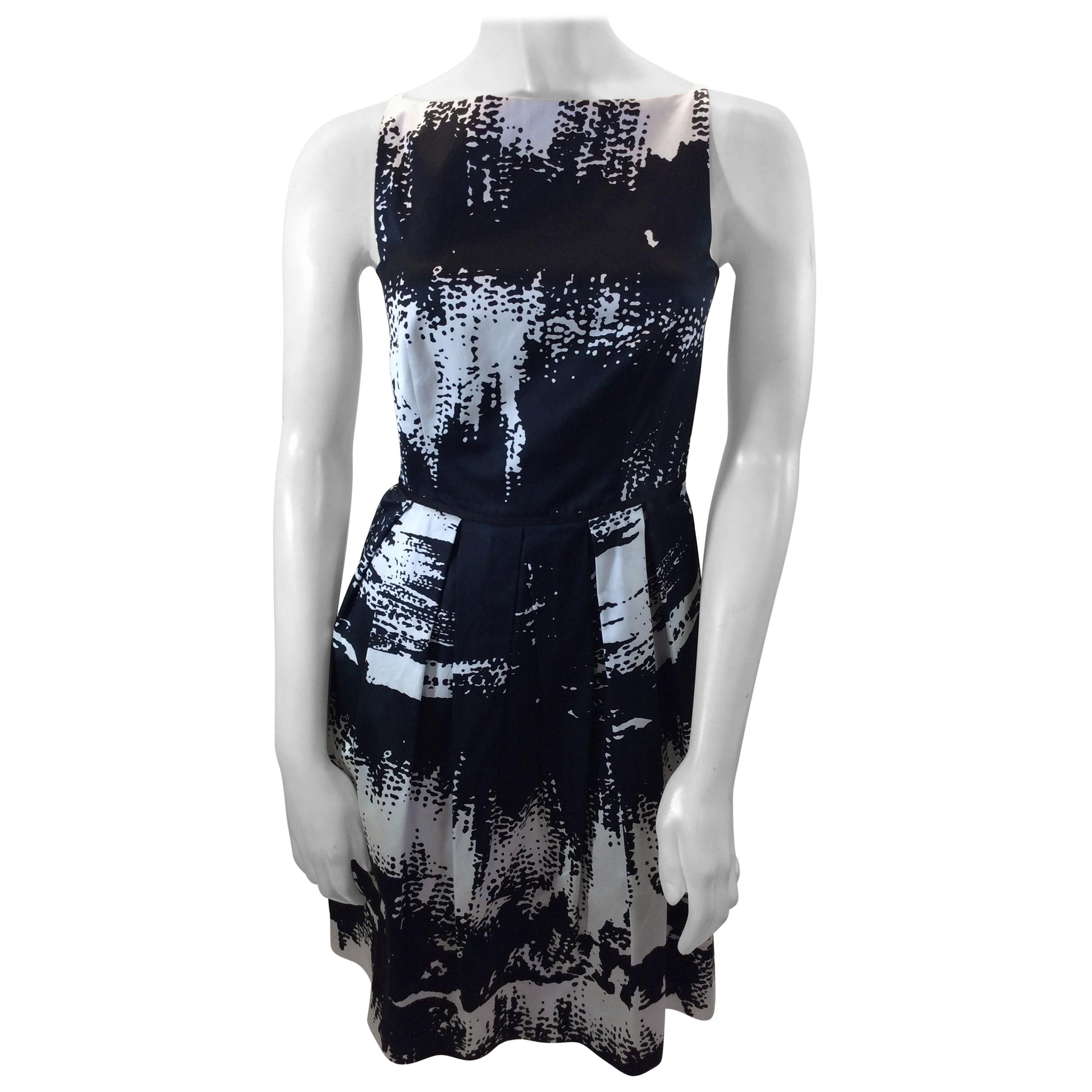 Max Mara Black and White Print Dress For Sale