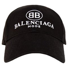 Konsulat forpligtelse klæde sig ud Balenciaga Black/White BB Mode Logo Cotton Baseball Cap Hat Unisex Sz L For  Sale at 1stDibs | balenciaga mode cap, balenciaga mode hat, balenciaga cap  made in china