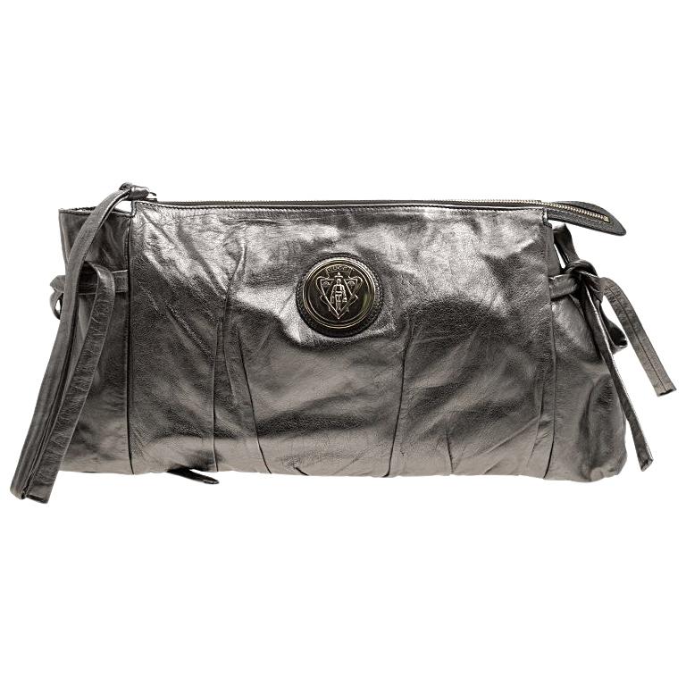 Gucci Metallic Grey Leather Large Hysteria Clutch For Sale at 1stDibs ...