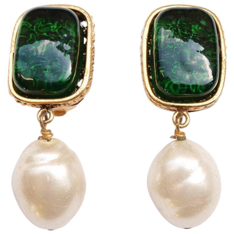 Chanel Gripoix Drop Pearl Earrings 1993 For Sale