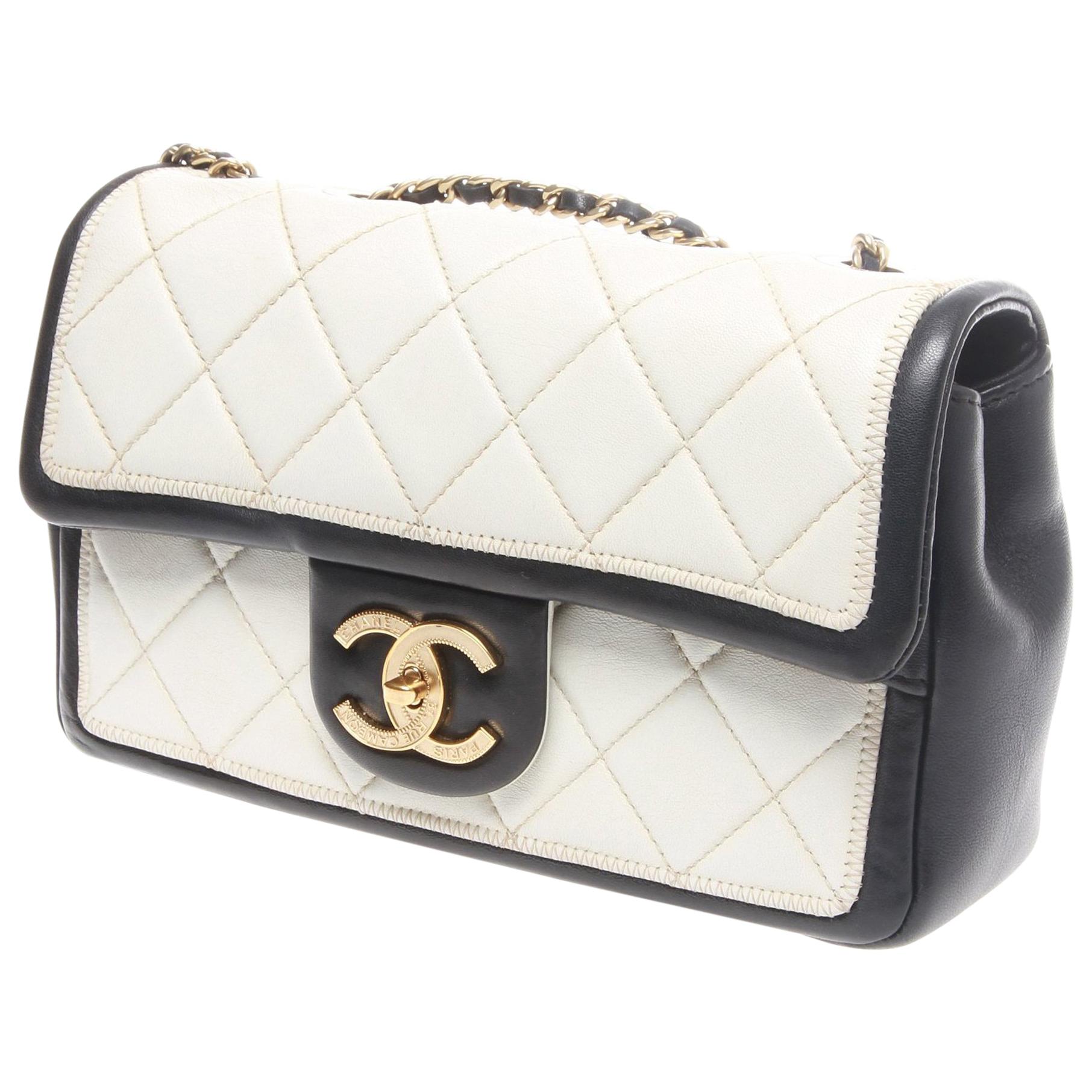 Chanel Classic Quilted Caviar handbag For Sale