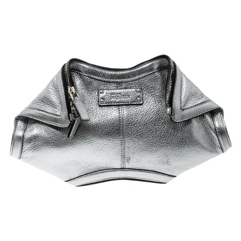 Alexander McQueen Metallic Silver Leather Small De Manta Clutch For ...
