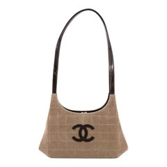 Chanel Vintage Schokoladenbraune Kisslock Umhängetasche aus Kord Medium