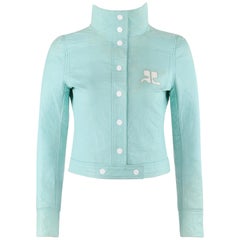 COURRÈGES - Veste courte en vinyle bleu menthe avec logo et faux cuir, signature modulaire, circa 1970
