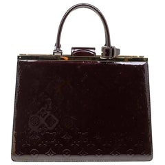 Louis Vuitton Louis Vuitton Amarante Monogrammierte Vernis Deesse GM Tasche