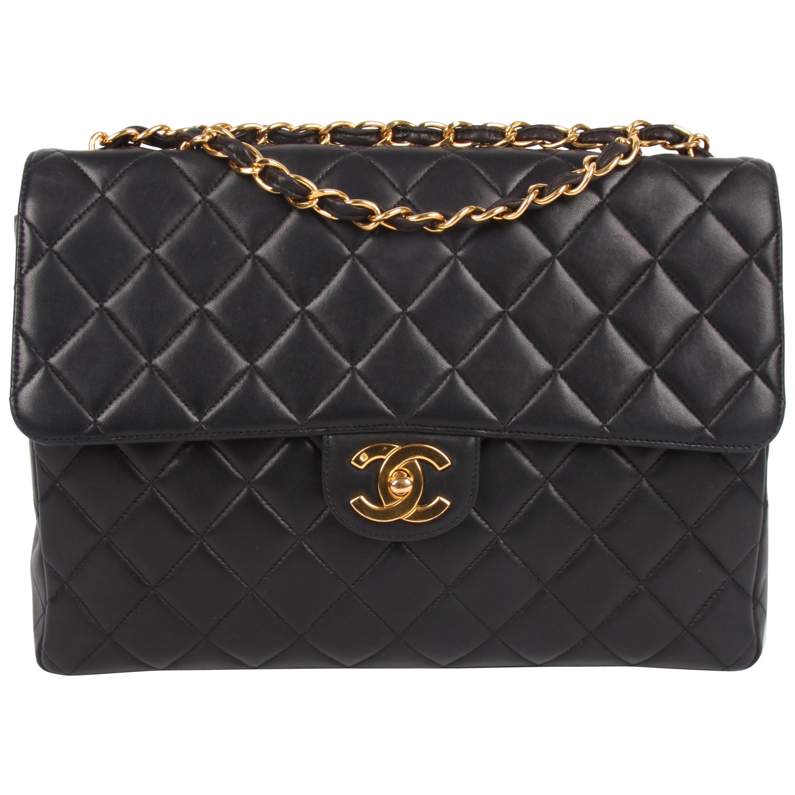 Chanel Vintage Timeless Jumbo Single Flap Bag - black/gold For Sale
