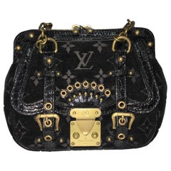 Louis Vuitton little Balck HandBag 