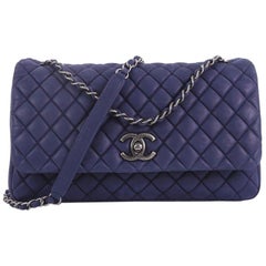 Chanel New Bubble Flap Tasche gesteppte schillernde Kalbsleder groß