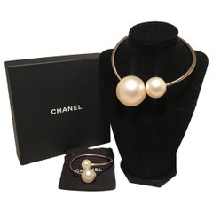 RARE Chanel Pearl Ball Choker with Box – Ladybag International