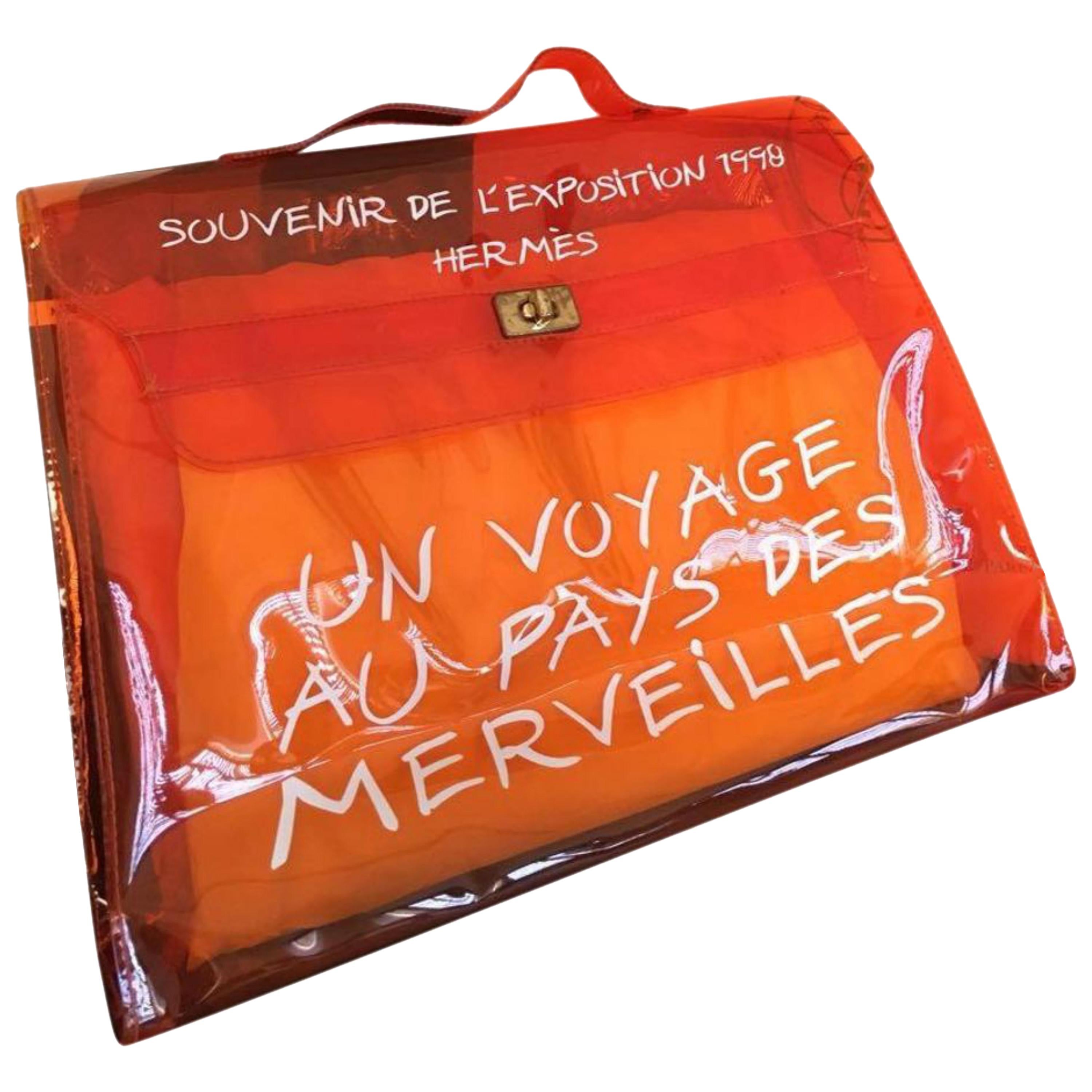 Hermès Kelly L'exposition Clear Souvenir 230299 Orange Vinyl Tote For Sale