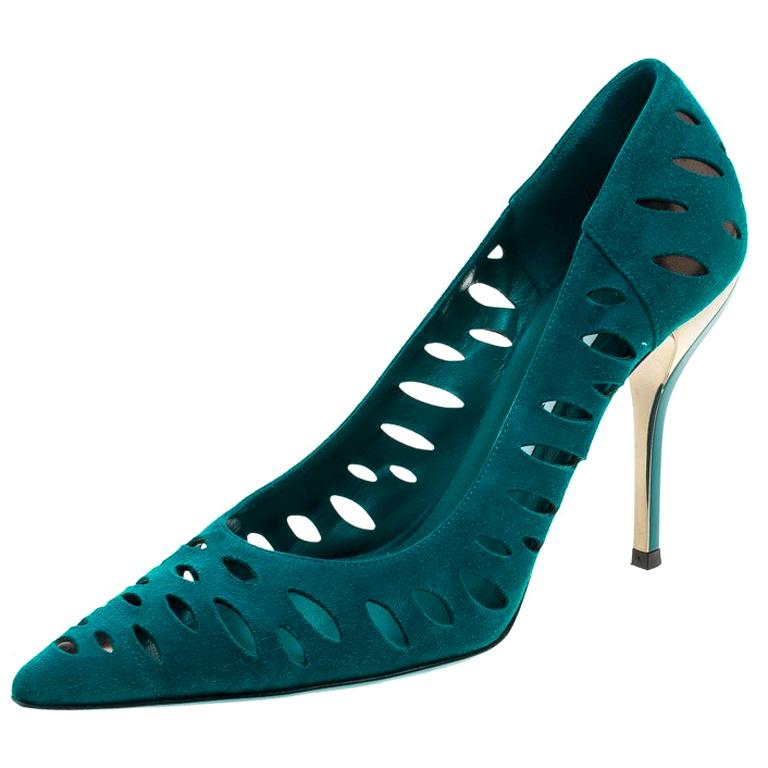 teal pumps