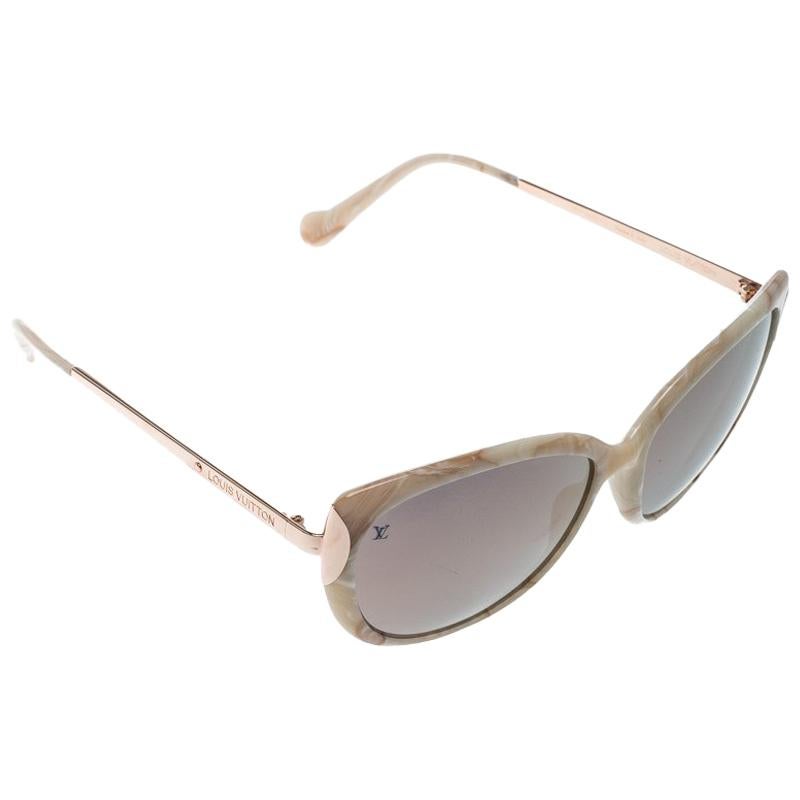 Chanel 6022-Q c 716/11 61 16 120 White Women Sunglasses, Made in Italy CC  logo For Sale at 1stDibs