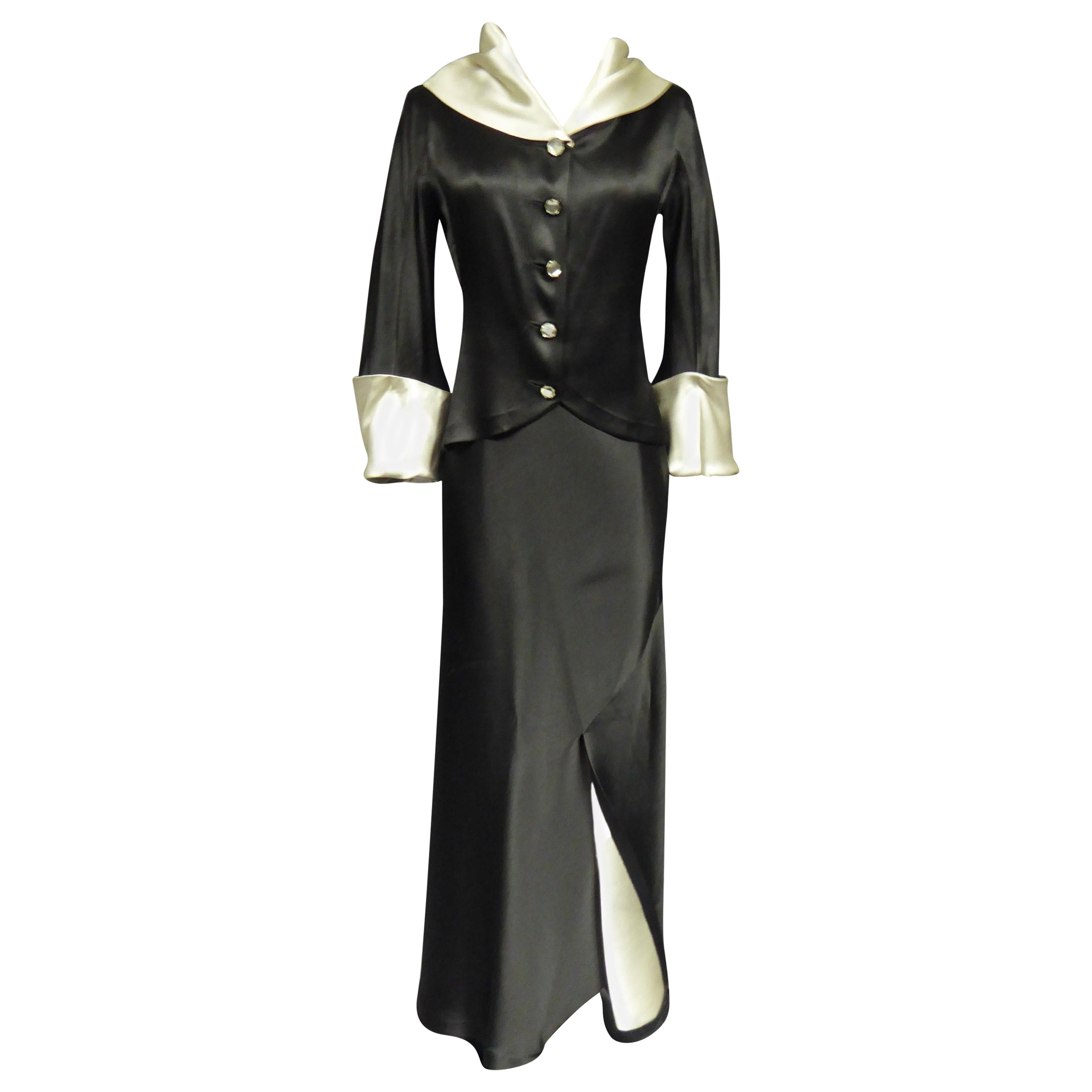 Un abito couture con gonna in raso di Coco Chanel (attribuito a), Parigi, CIRCA 1933 in vendita