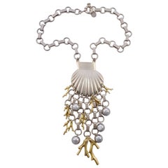 Marc by Marc Jacobs - Neckace en métal argenté et or avec motif de coquillages sous-marins