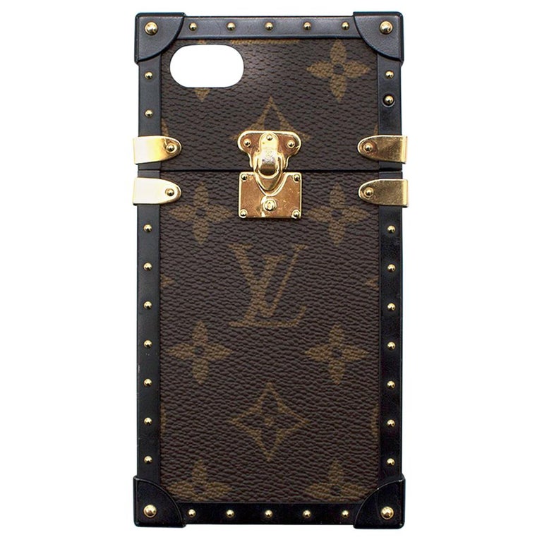 Louis Vuitton Eye-Trunk iPhone 6 and 6s holder For Sale at 1stdibs