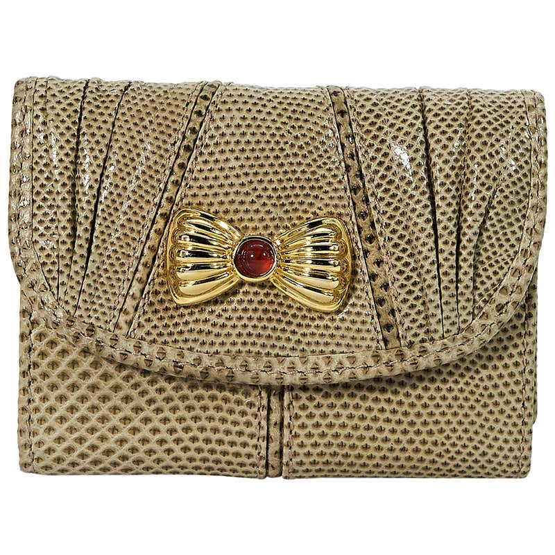 Vintage and Designer Clutches - 2,129 For Sale at 1stdibs - Page 8