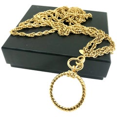 Chanel 1980s Vintage long magnifying glass loupe gold plated pendant necklace