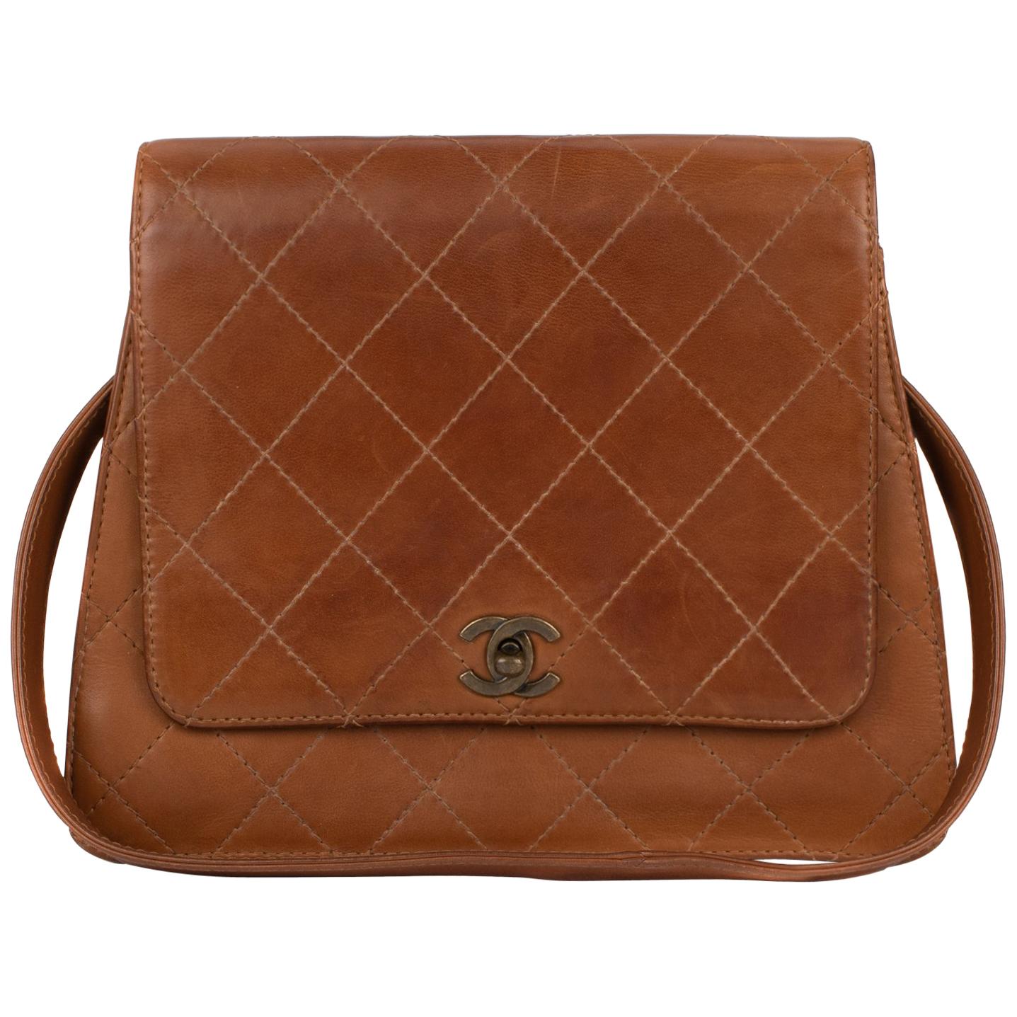 Handbag Chanel  Vintage in Beige lambskin !