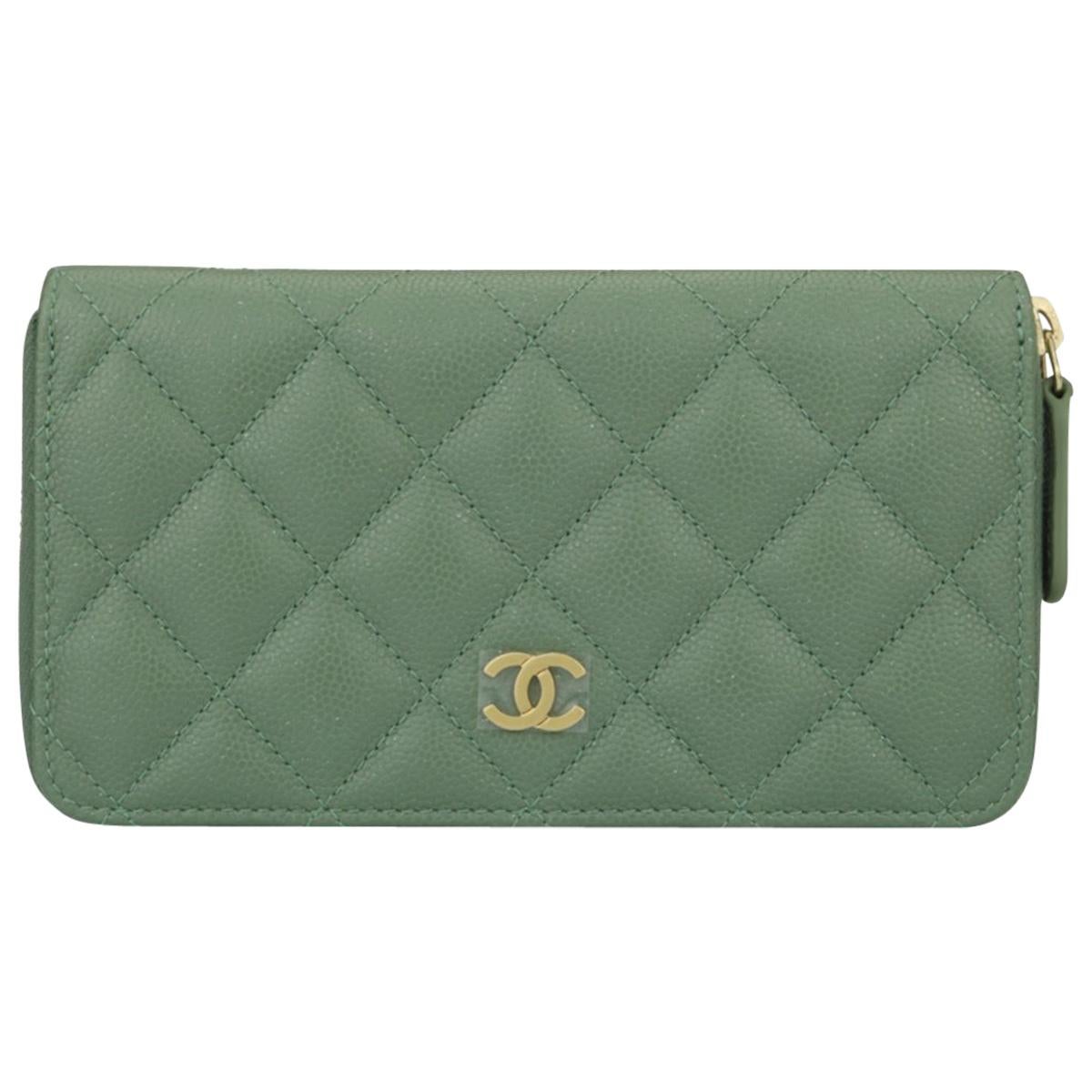 CHANEL Classic Zipped Wallet Medium Green Caviar Iridescent with Brushed Gold HW
