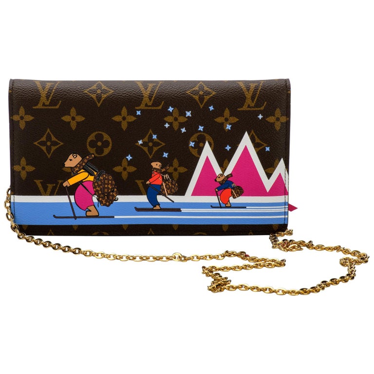mrsnob gives us a closer look at the @Louis Vuitton “Paint Can” bag.