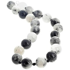 AJD Superbement  Collier élégant en quartz noir et blanc de 53,3 cm de diamètre