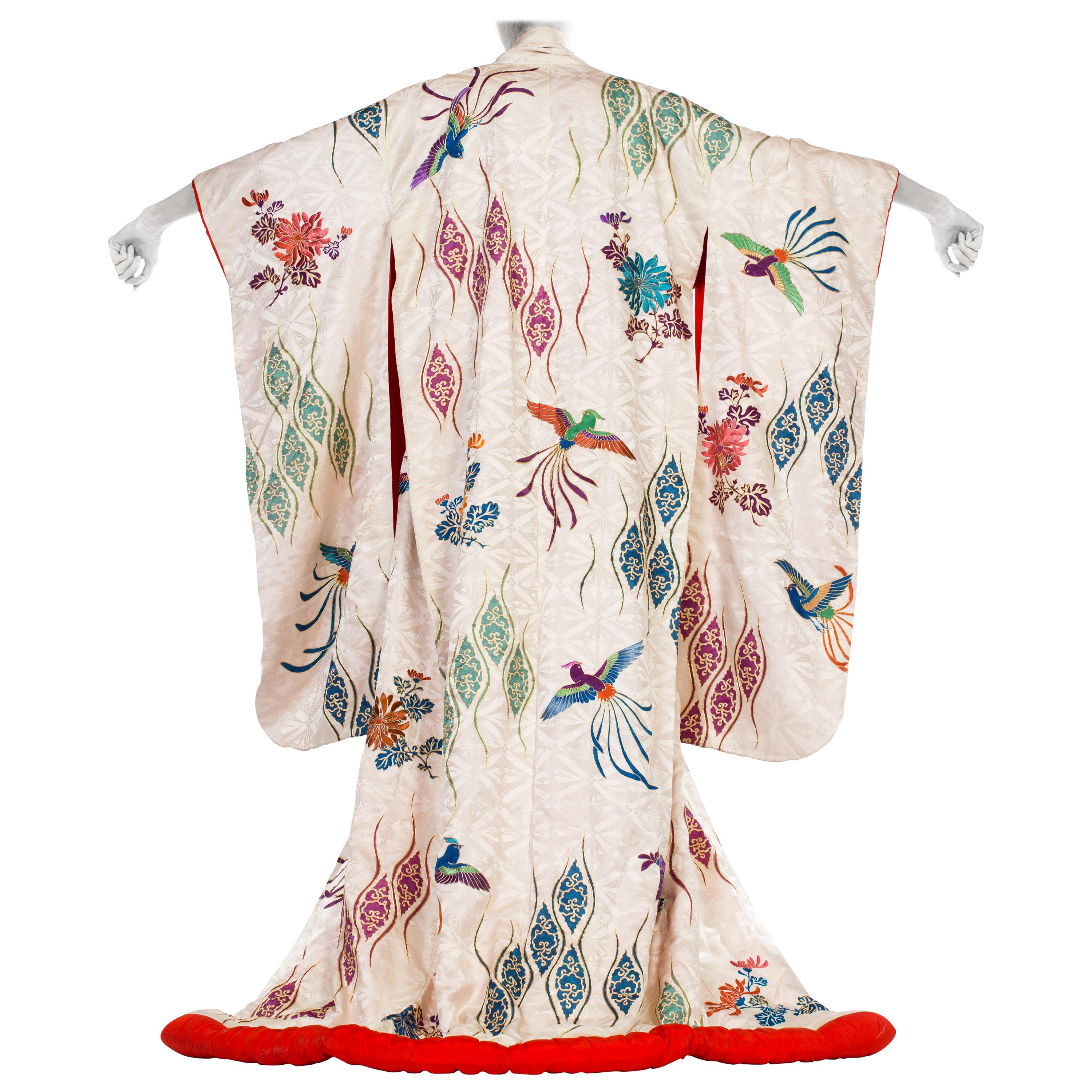 1960S Cream Multi  Silk Mid-Century Hand Painted & Embroidered Japanese Bird Pr For Sale